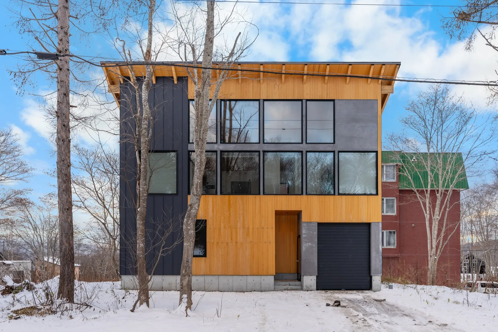 Front elevation of Dreamlife Niseko