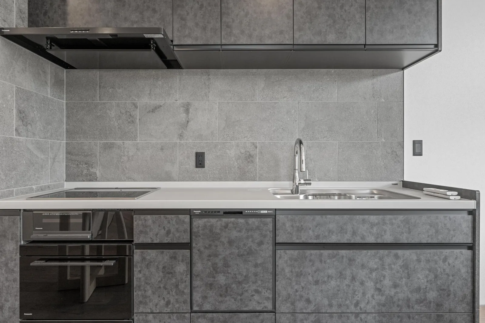 Stone finish kitchen at Hikari Hanazaki