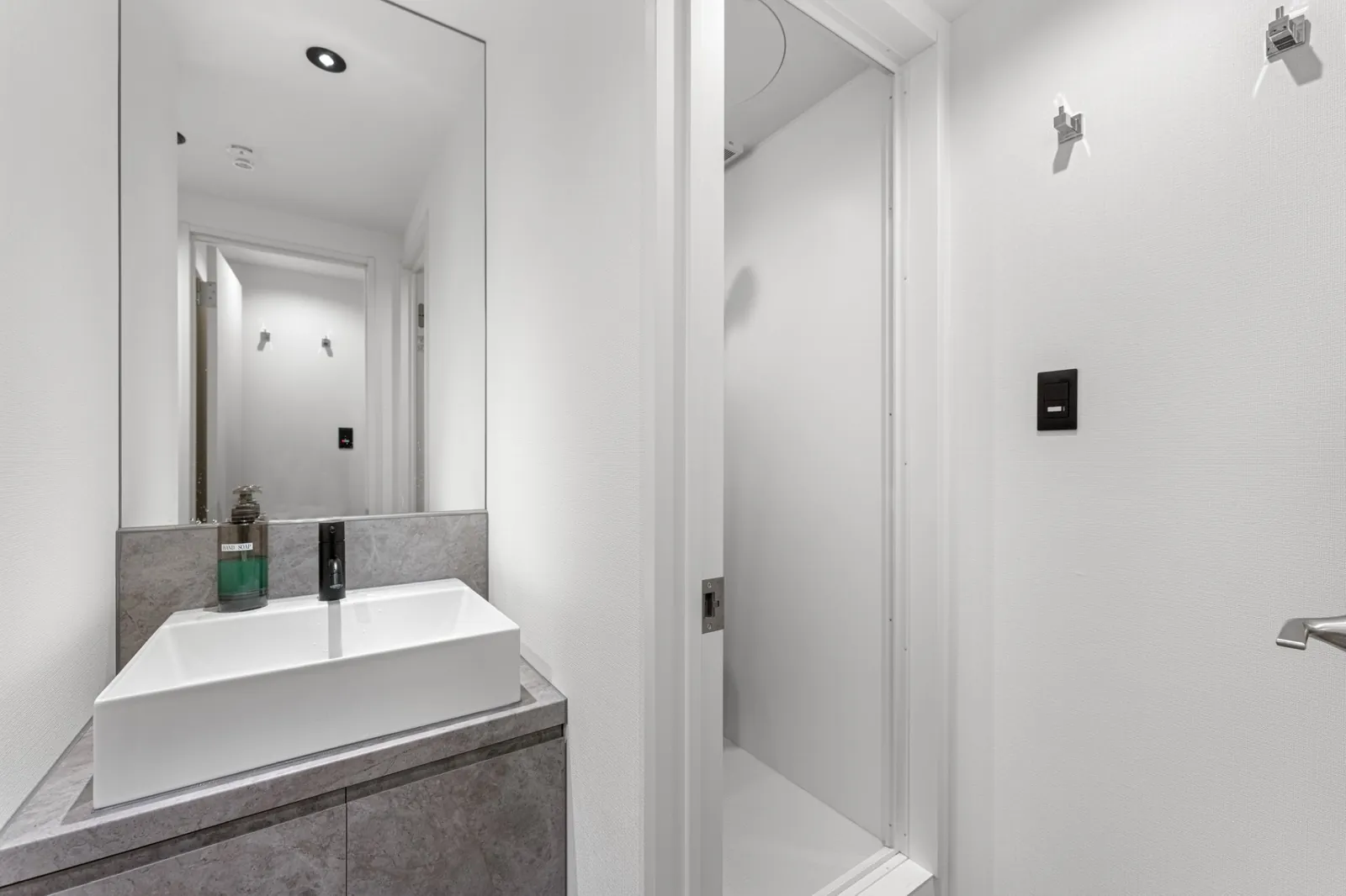 MOD Kutchan washroom with white basin